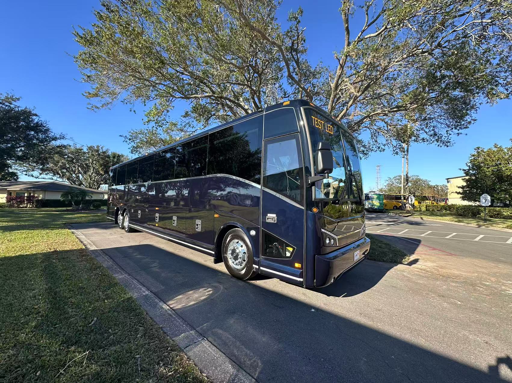 Hero Bus